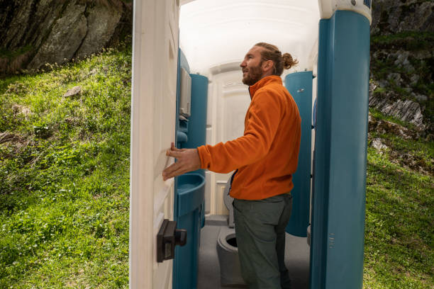 Best Portable bathroom rental  in Henryville, IN